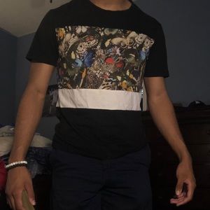 Detailed Graphic Zara Tee